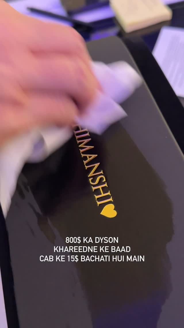 Post 3 by HIMANSHI | 🇨🇦GTA HENNA ARTIST & MUA on Instagram (video)
