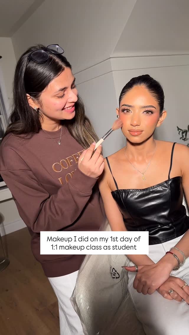 Post 2 by HIMANSHI | 🇨🇦GTA HENNA ARTIST & MUA on Instagram (video)