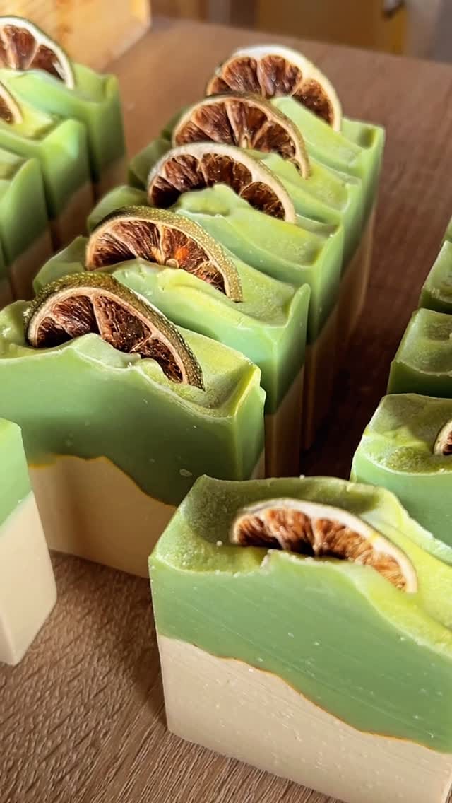 Post 1 by D’ara | Handmade Skincare on Instagram (video)