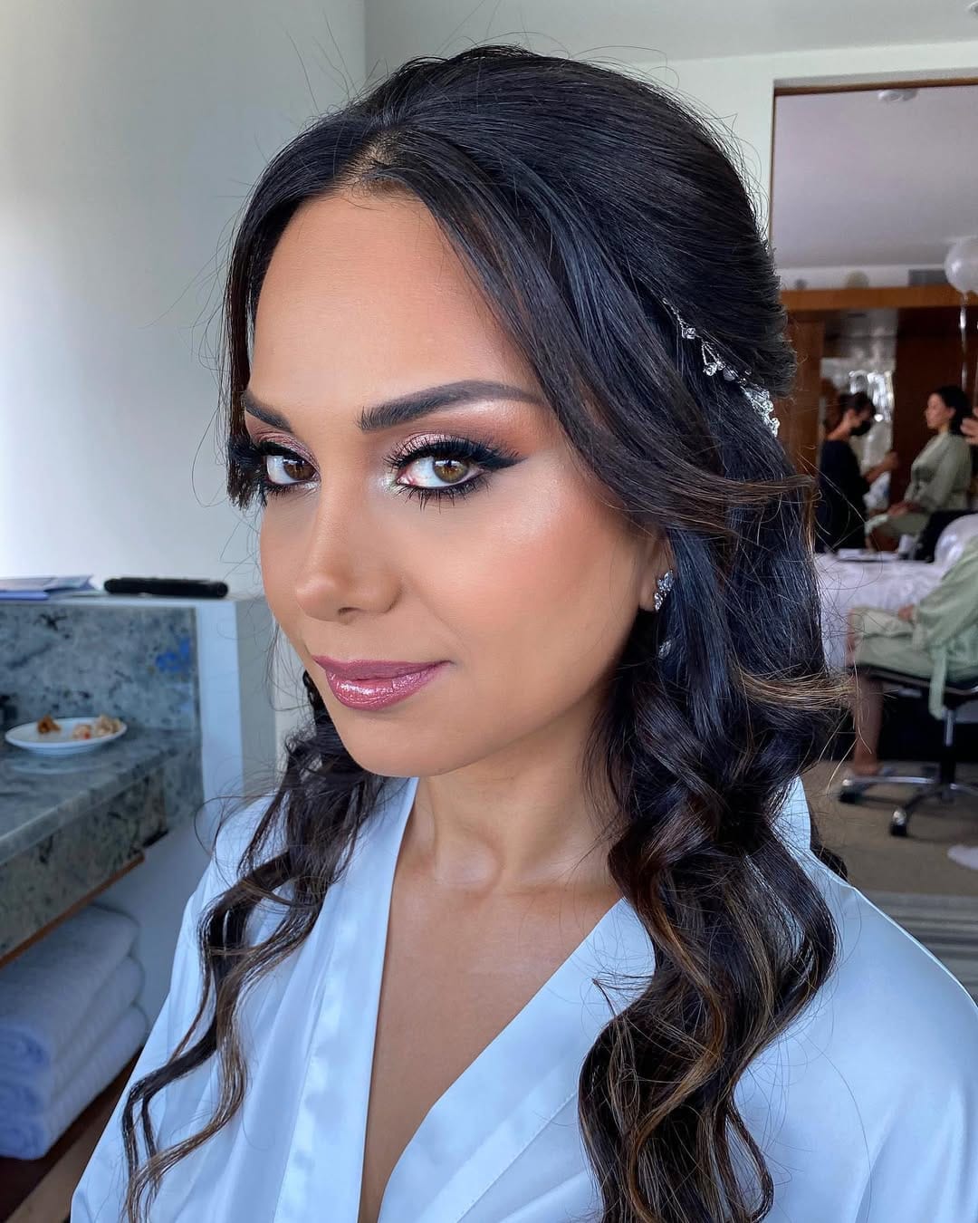 Post 10 by @makeupbynoori on Instagram (image)