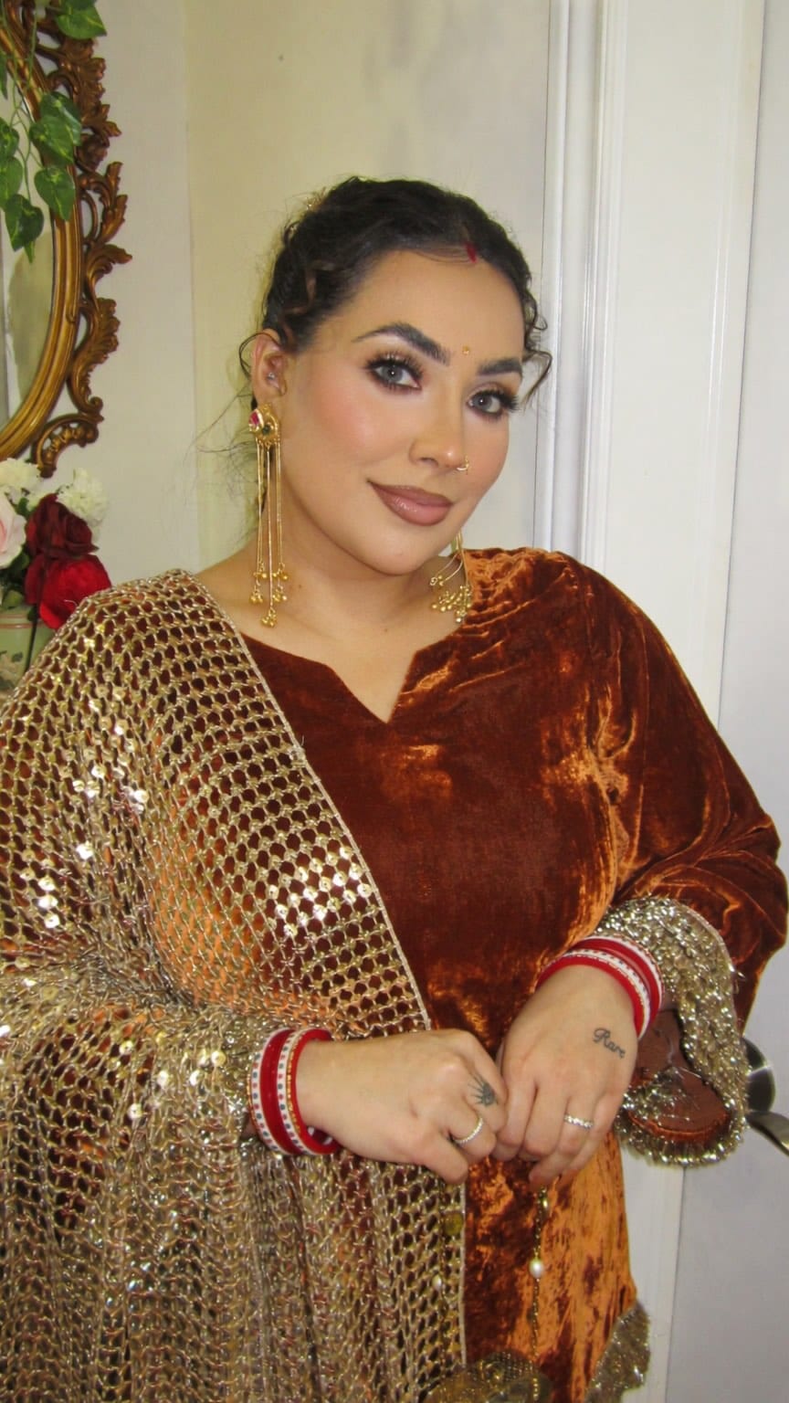 Post 4 by Navneet kaur ✨ HMUA & An Influencer on Instagram (video)
