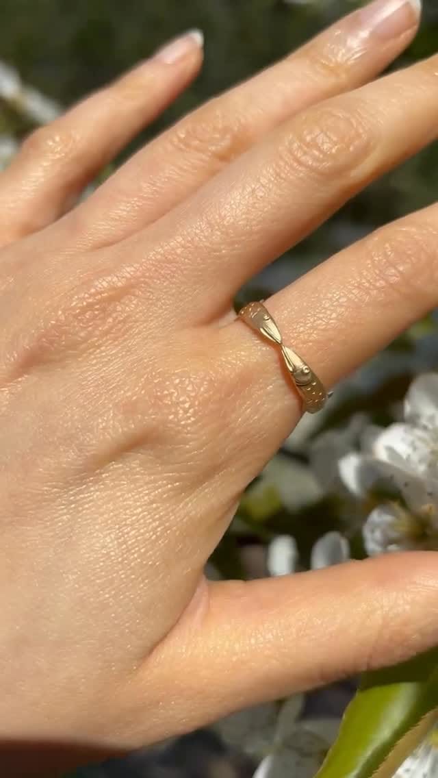 Post 5 by LUNAR RAIN® on Instagram (video)
