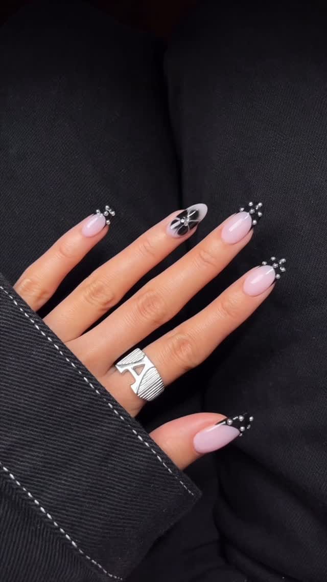 Post 5 by Alison • nailsbyalsn on Instagram (video)
