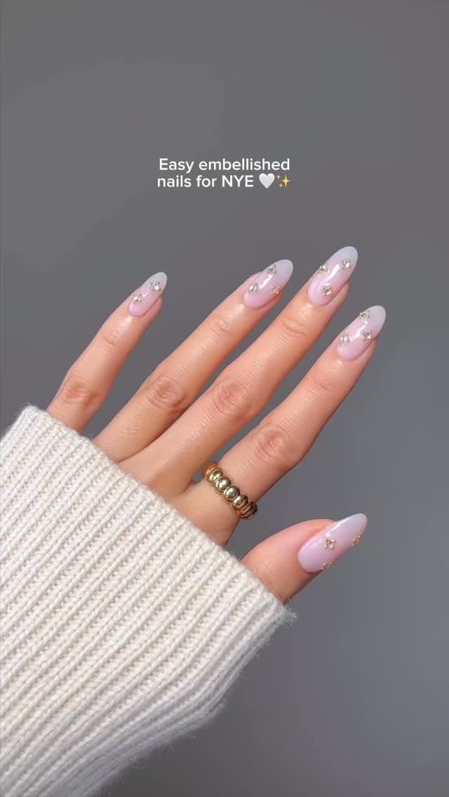 Post 9 by Alison • nailsbyalsn on Instagram (video)