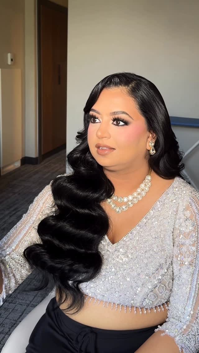 Post 6 by 𝐁𝐞𝐚𝐮𝐭𝐲 𝐁𝐥𝐞𝐧𝐝 𝐀𝐫𝐭𝐢𝐬𝐭𝐫𝐲| Bridal Makeup and Hair Artist on Instagram (video)