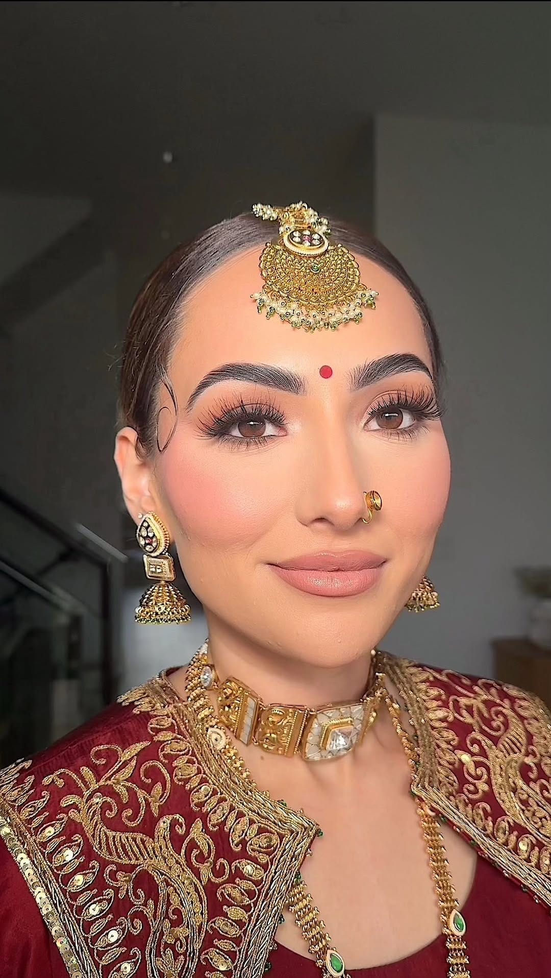 Post 9 by 𝐁𝐞𝐚𝐮𝐭𝐲 𝐁𝐥𝐞𝐧𝐝 𝐀𝐫𝐭𝐢𝐬𝐭𝐫𝐲| Bridal Makeup and Hair Artist on Instagram (video)
