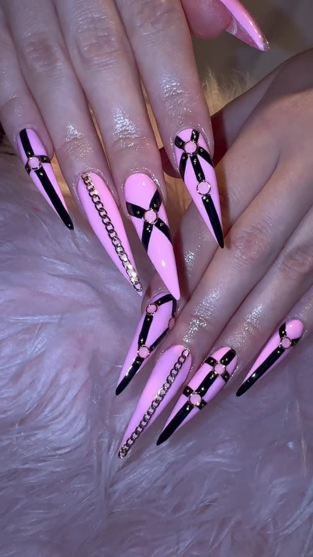 Post 4 by S T E P H ♕ V A N C O U V E R on Instagram (video)