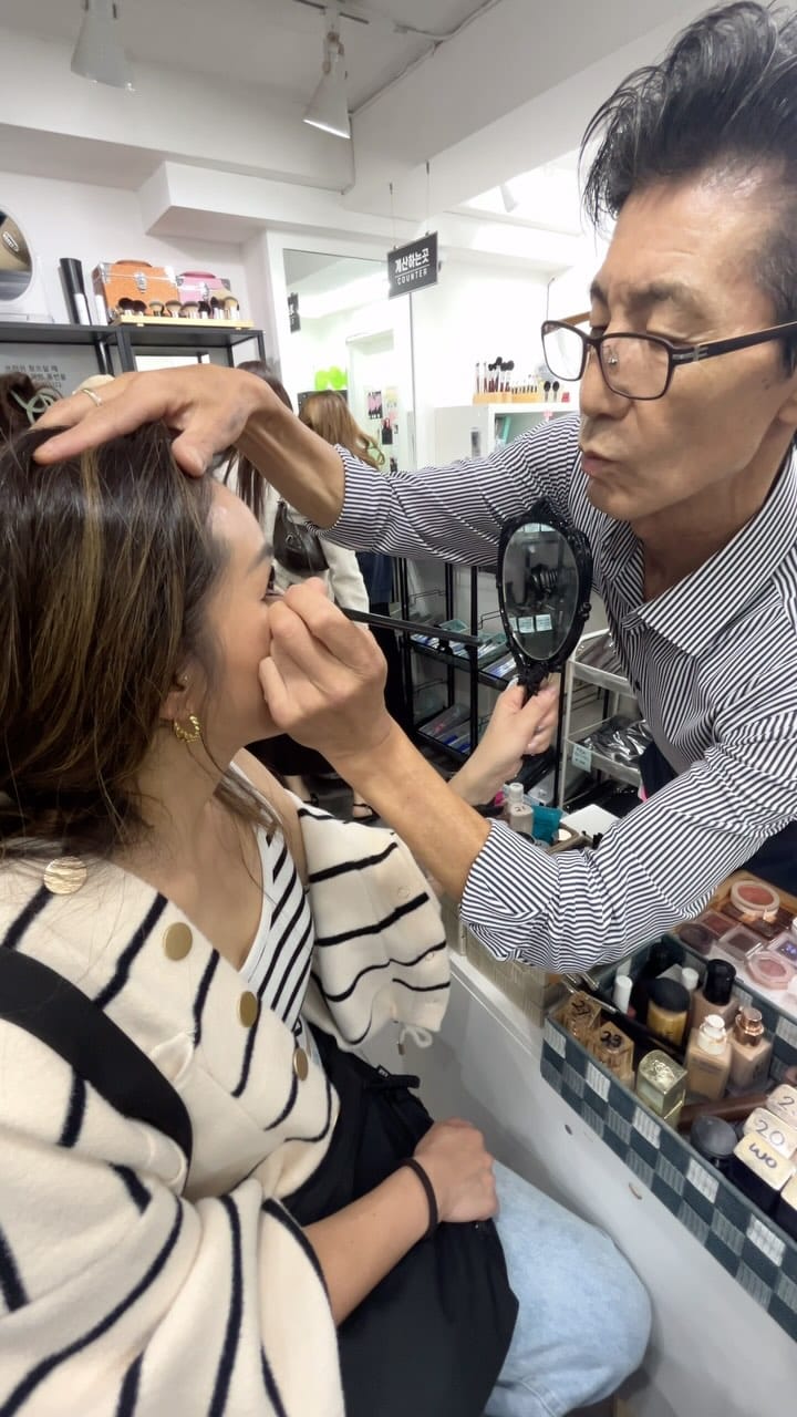 Post 9 by TORONTO MAKEUP AND HAIR ARTIST TEAM on Instagram (video)