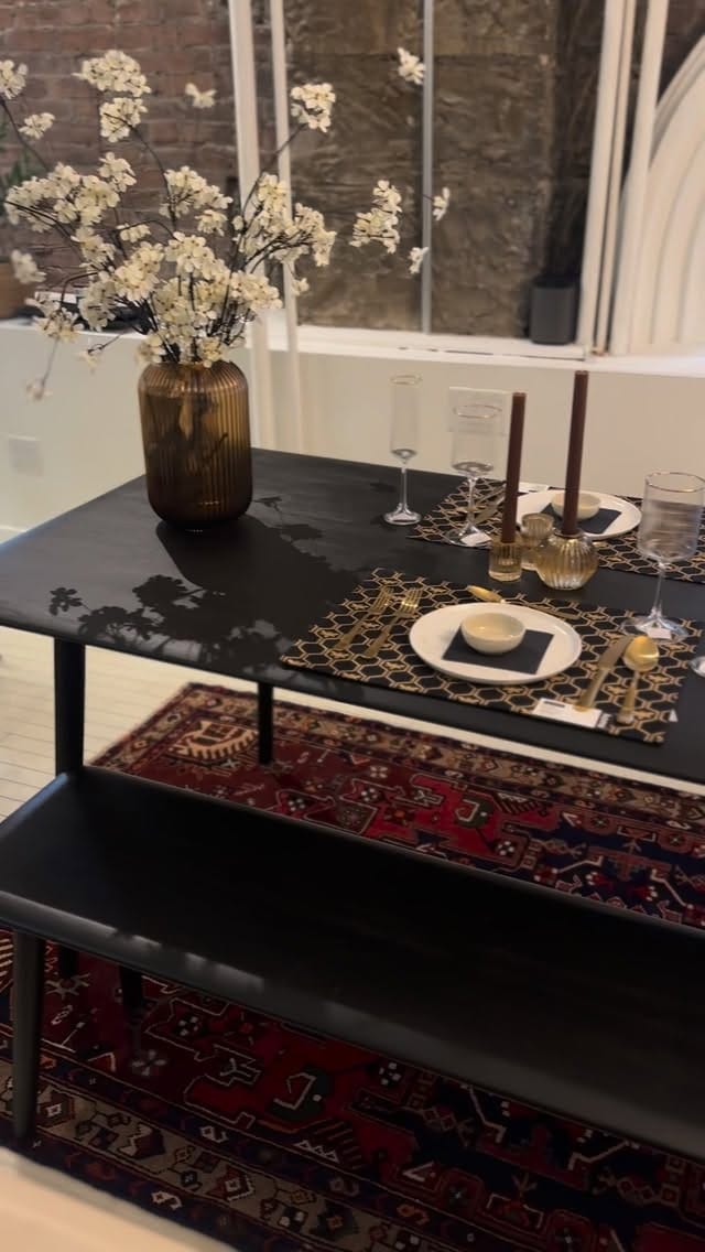 Post 10 by T U C K on Instagram (video)