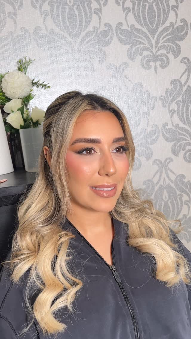 Post 3 by Zoya • Destination Bridal Makeup Artist on Instagram (video)