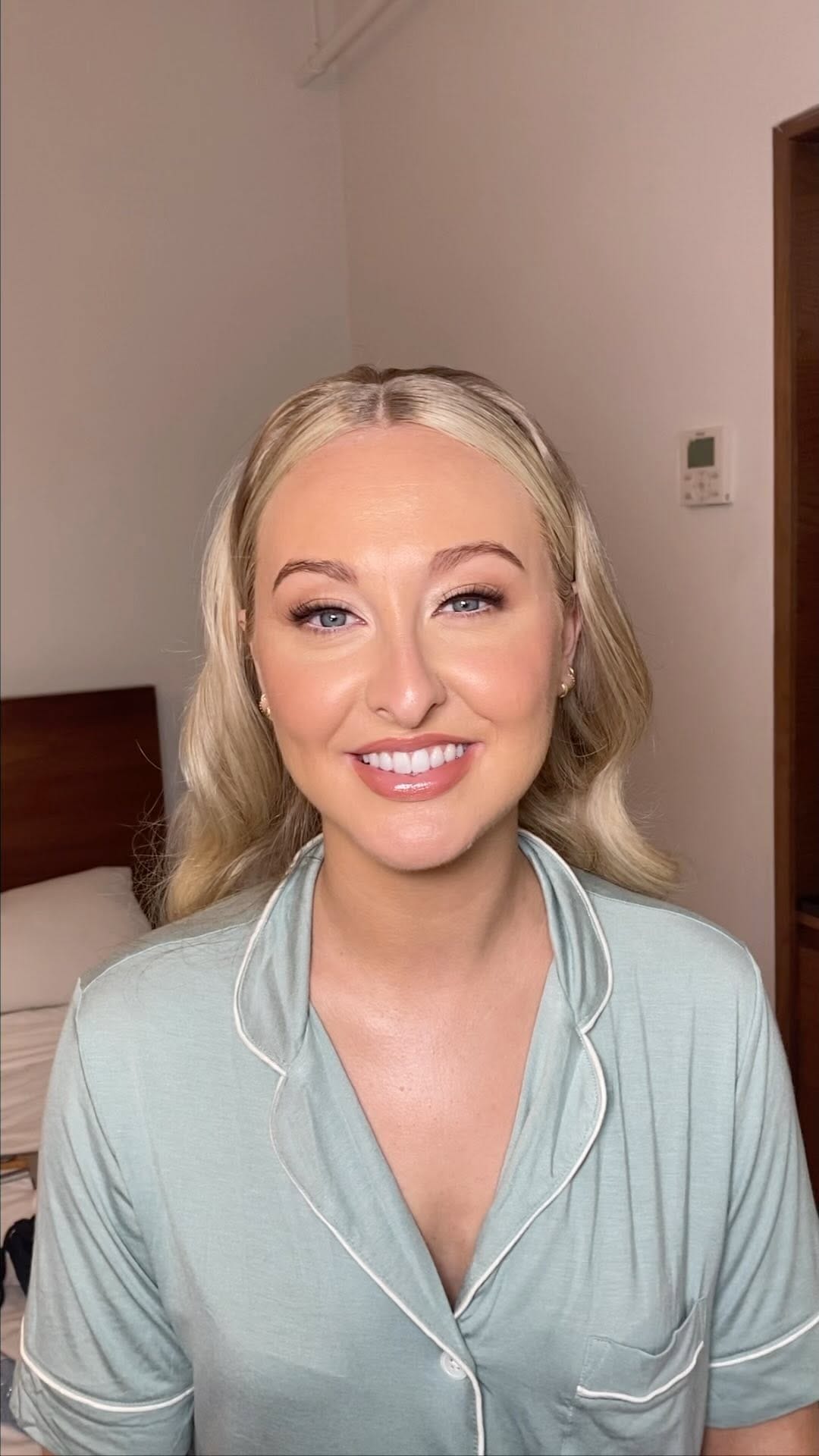 Post 8 by TORONTO MAKEUP ARTIST on Instagram (video)