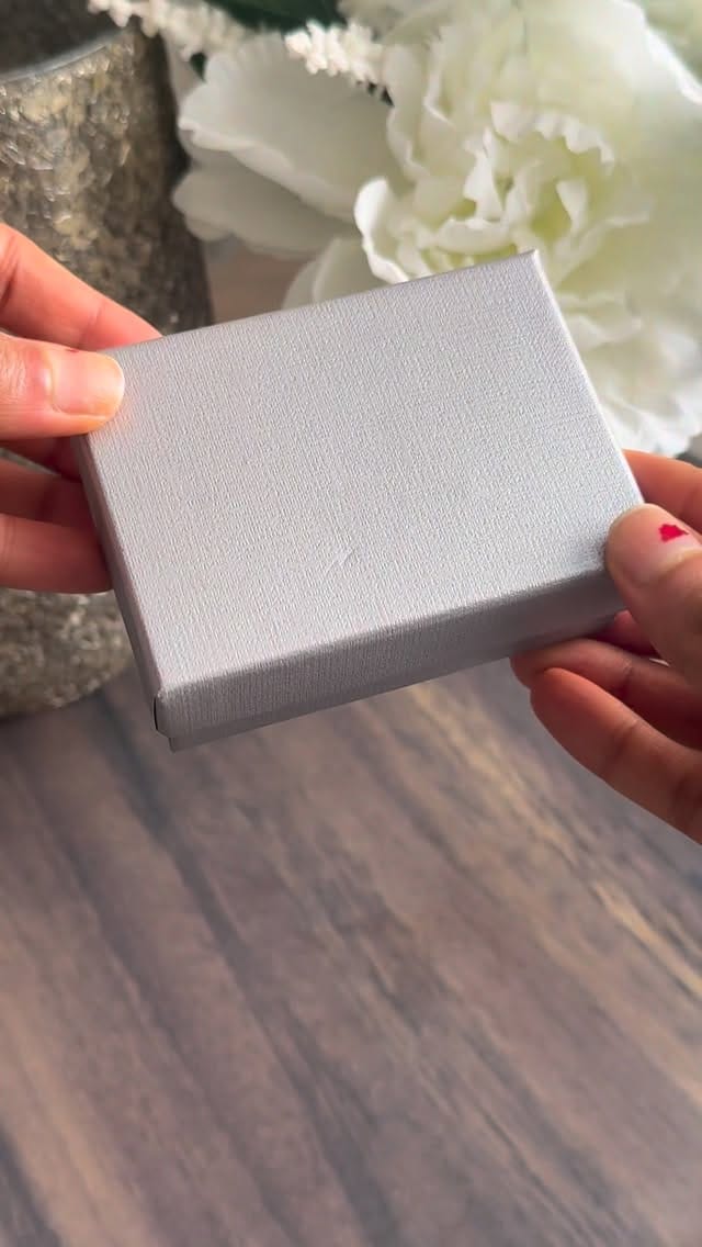 Post 3 by Jenny Beauty on Instagram (video)