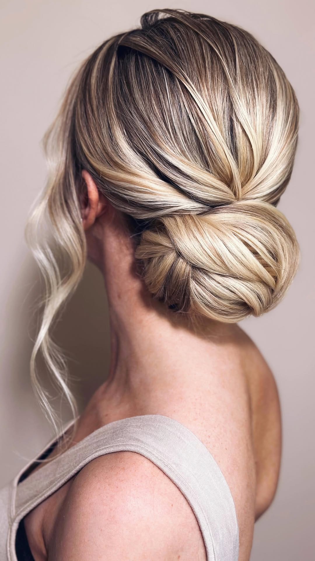 Post 7 by Olga | Bridal Hair Classes | Wedding Hair in Hampshire on Instagram (video)