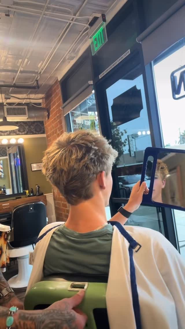 Post 4 by @manlyandsons on Instagram (video)