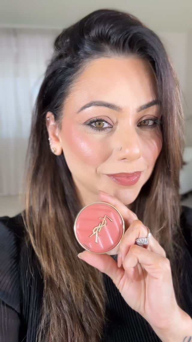 Post 6 by M a k e u p   &  H a i r  A r t i s t on Instagram (video)