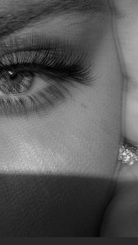 Post 4 by Top Mississauga Lash Extension Salon on Instagram (video)