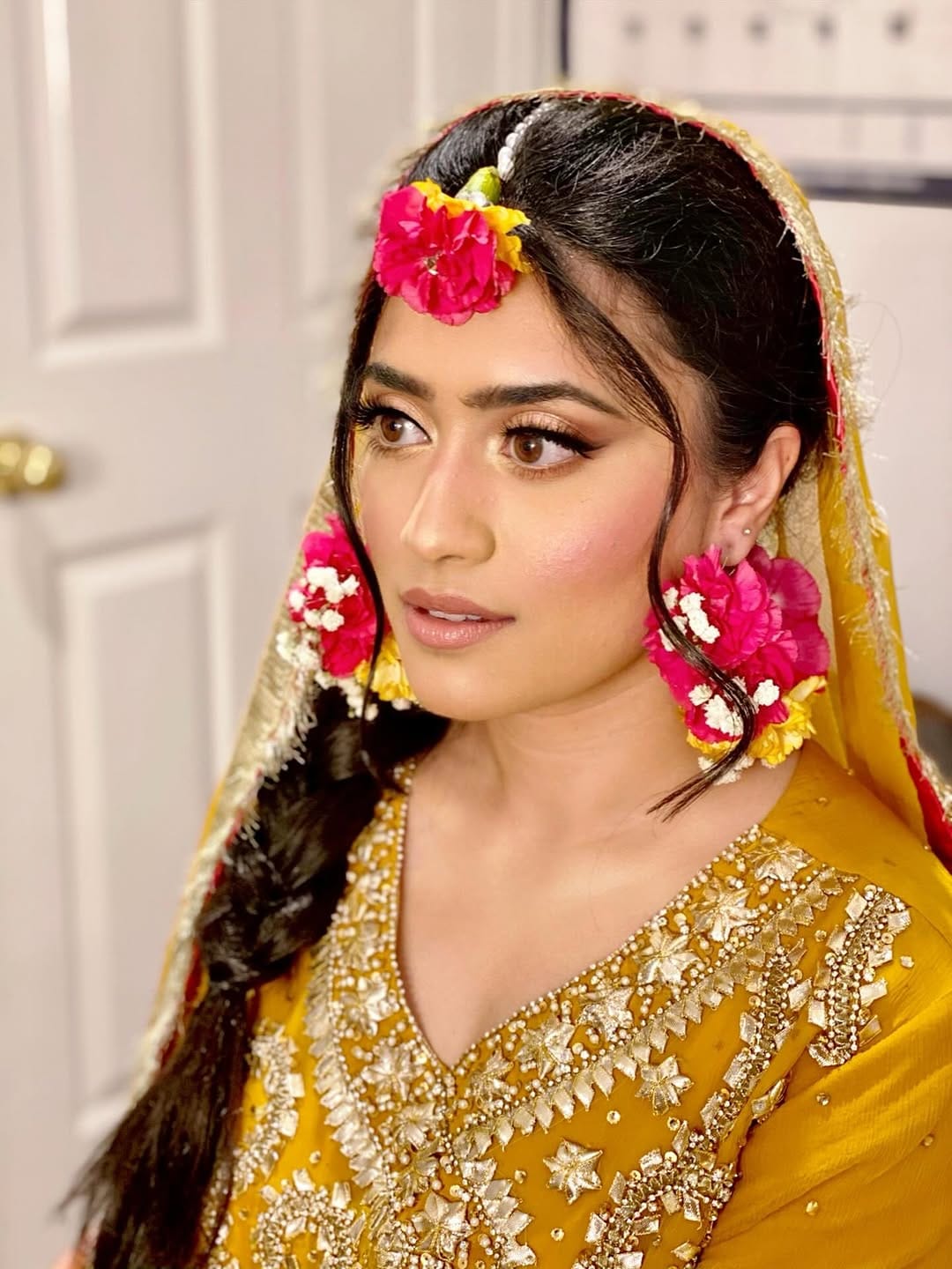 Post 4 by Anum Studios on Instagram (carousel)