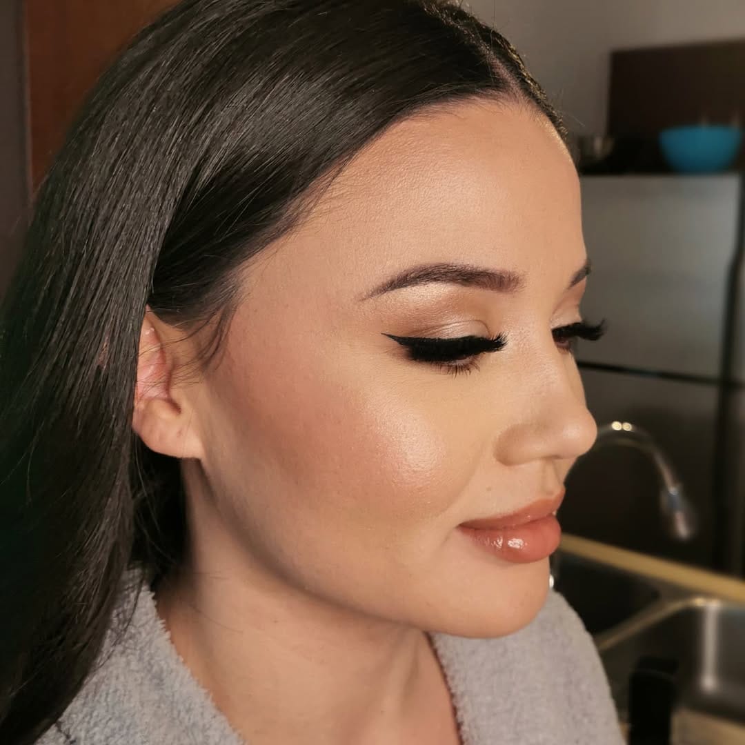 Post 4 by Pau Torres Make Up Vancouver on Instagram (image)
