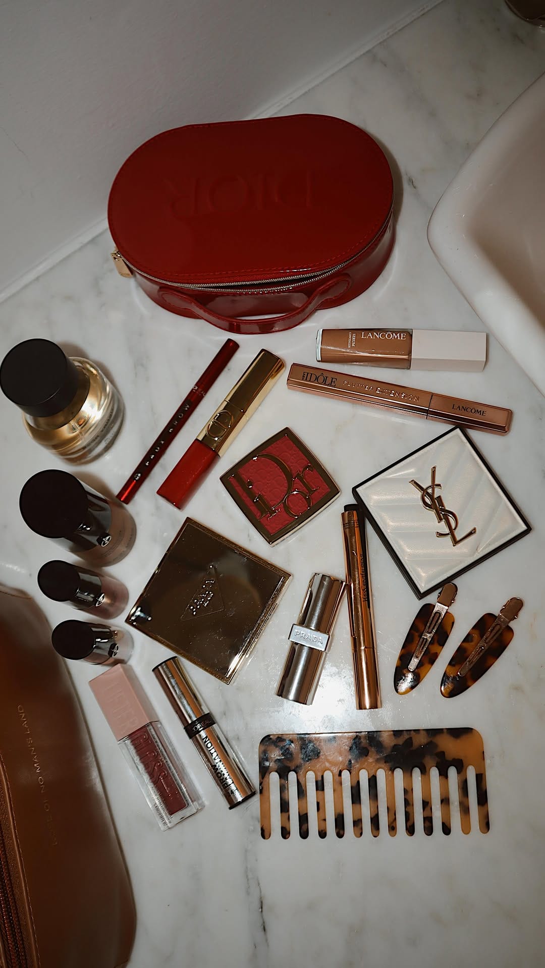 Post 3 by Hayat B on Instagram (video)