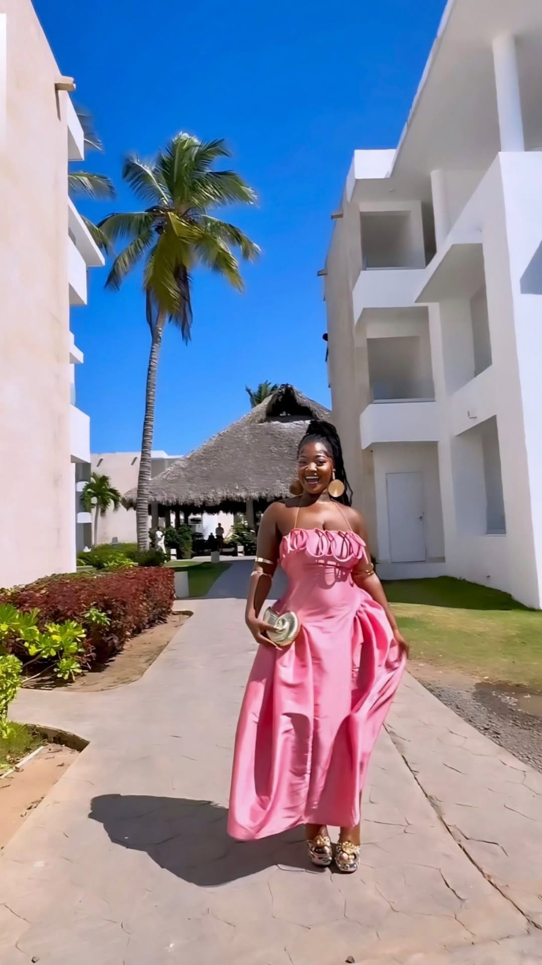 Post 10 by Uwani Aliyu on Instagram (video)