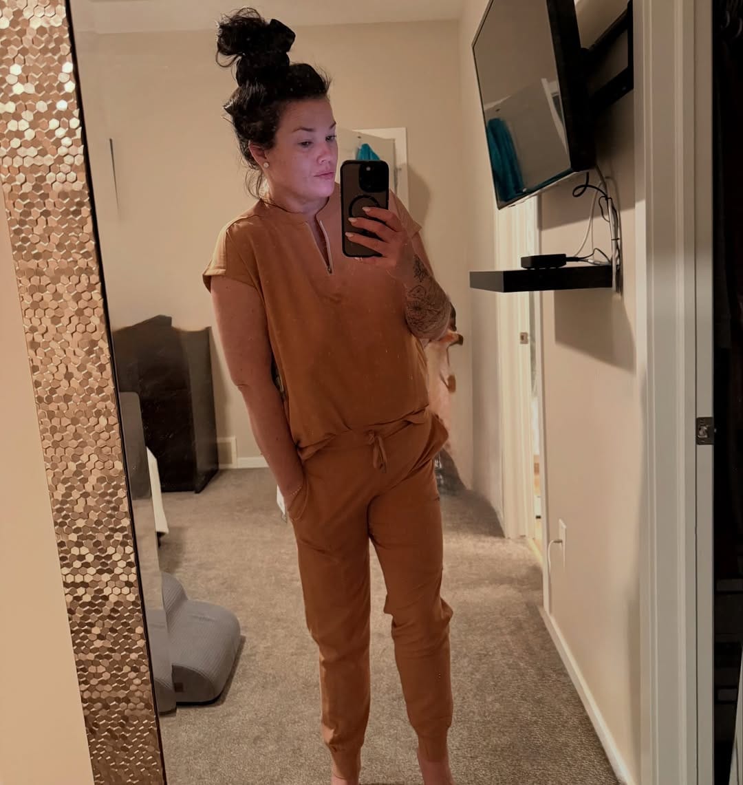 Post 2 by 𝐌𝐲 𝐒𝐜𝐫𝐮𝐛𝐬 🇨🇦 on Instagram (image)