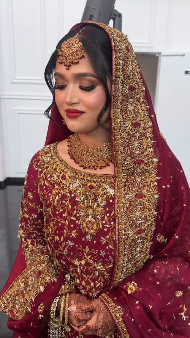 Post 6 by ＷＡＨＩＤＡ  M A K E U P on Instagram (video)