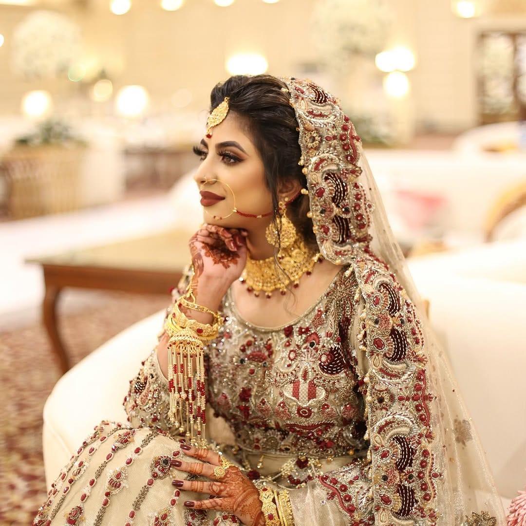 Post 9 by Farrah | Toronto Makeup and Hair on Instagram (carousel)