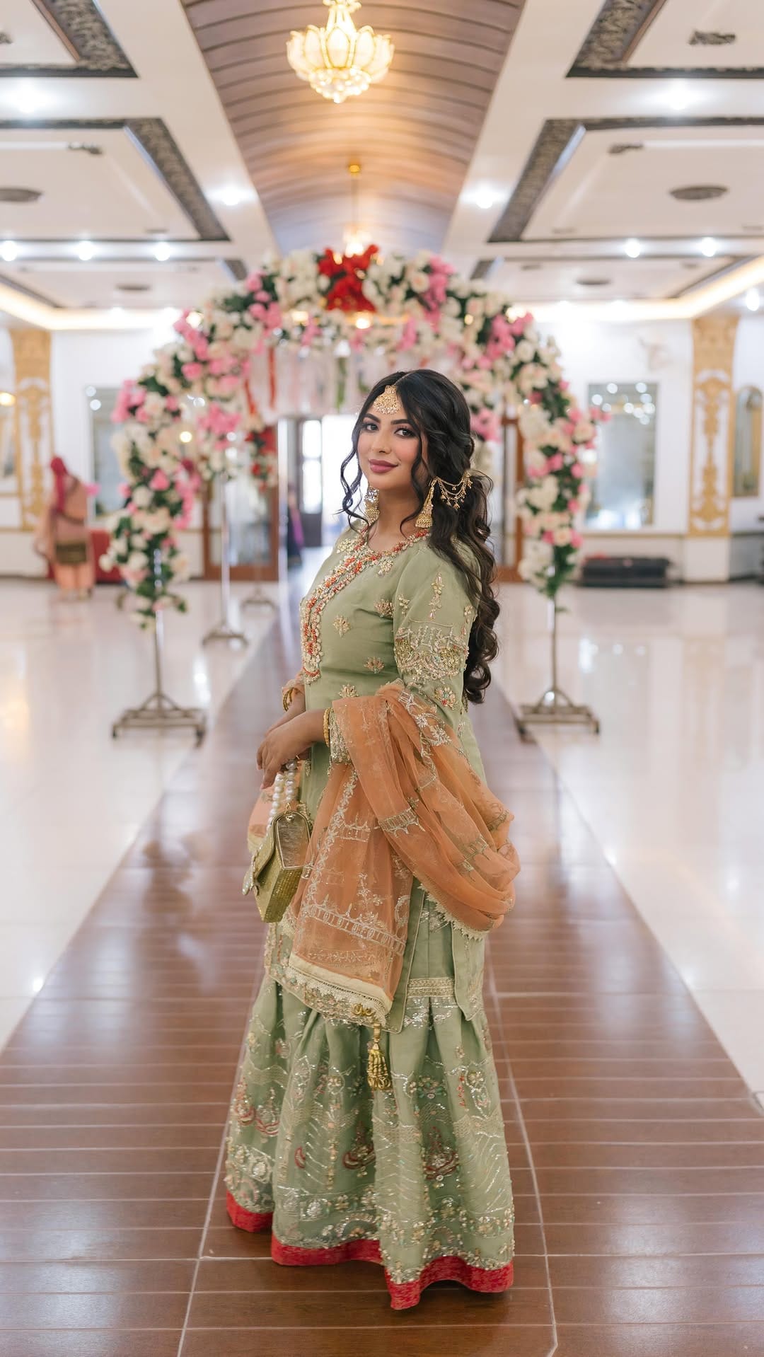 Post 2 by Farrah | Toronto Makeup and Hair on Instagram (video)