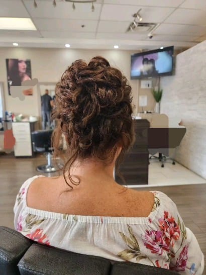 Post 8 by Glamour Salon Spa on Instagram (video)