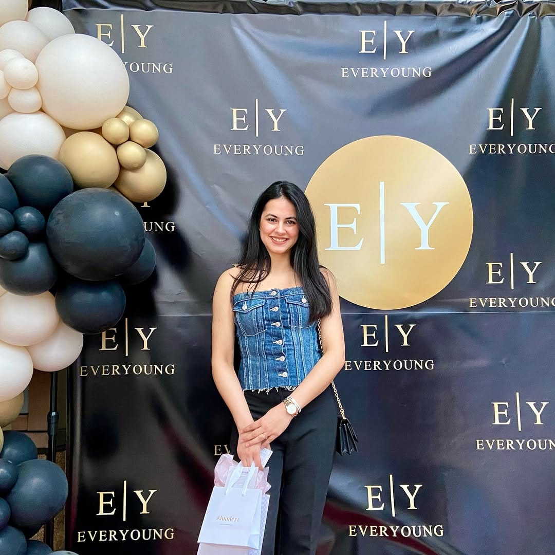 Post 9 by ESTHER DUA on Instagram (image)