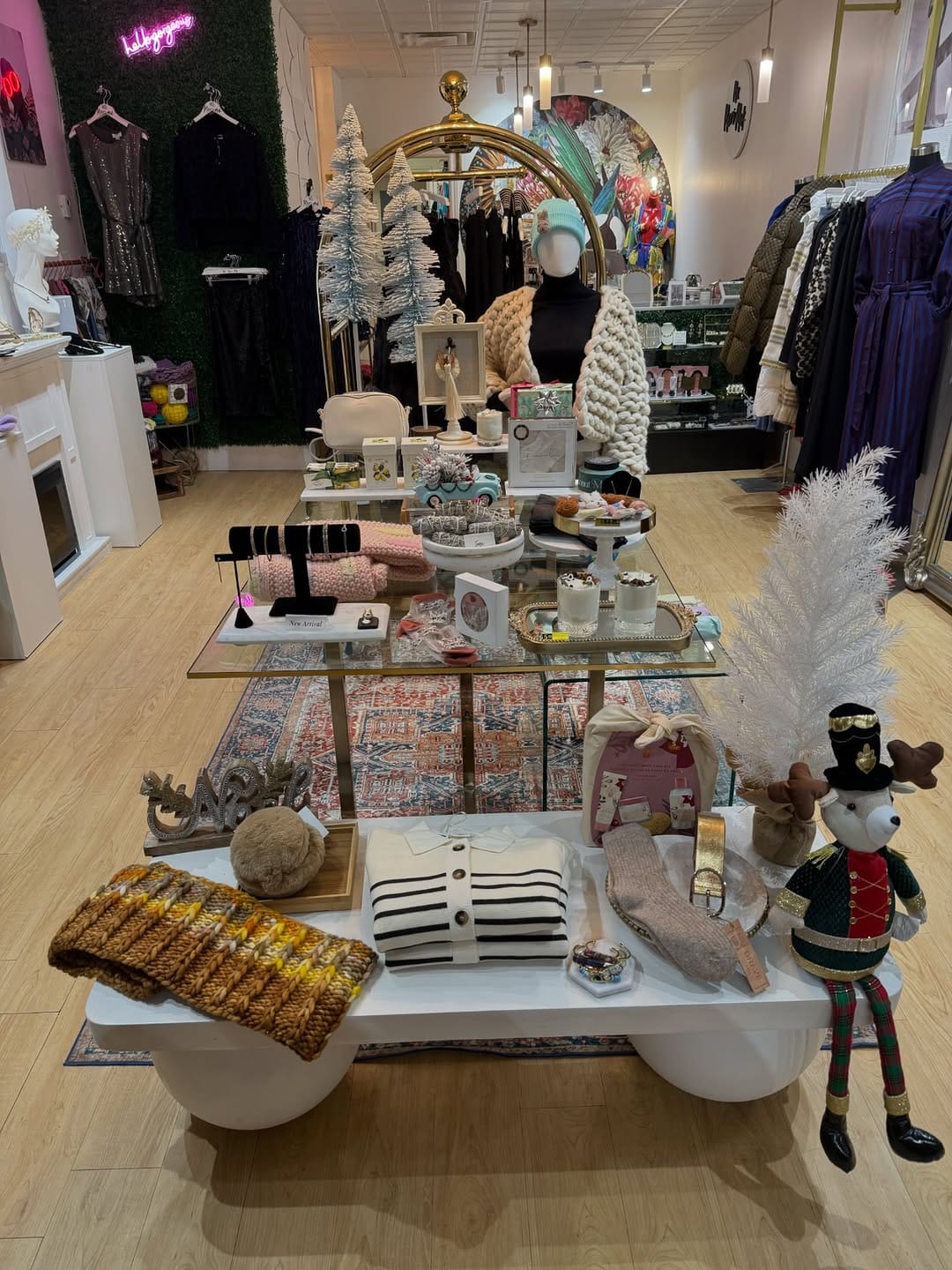 Post 4 by Ms.Meri Mak Boutique on Instagram (image)