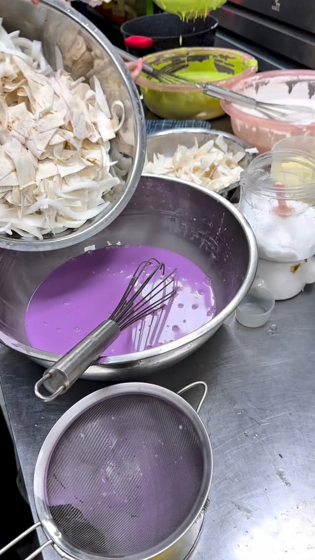 Post 8 by Ăn Vặt Chú Mạnh on Instagram (video)