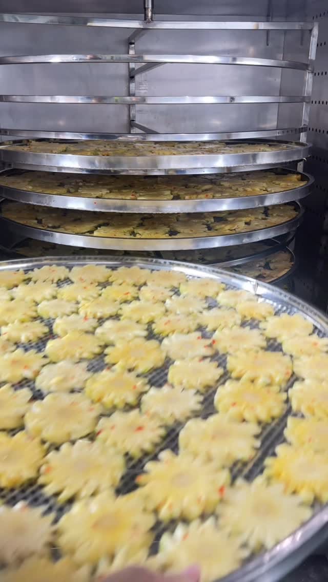 Post 4 by Ăn Vặt Chú Mạnh on Instagram (video)