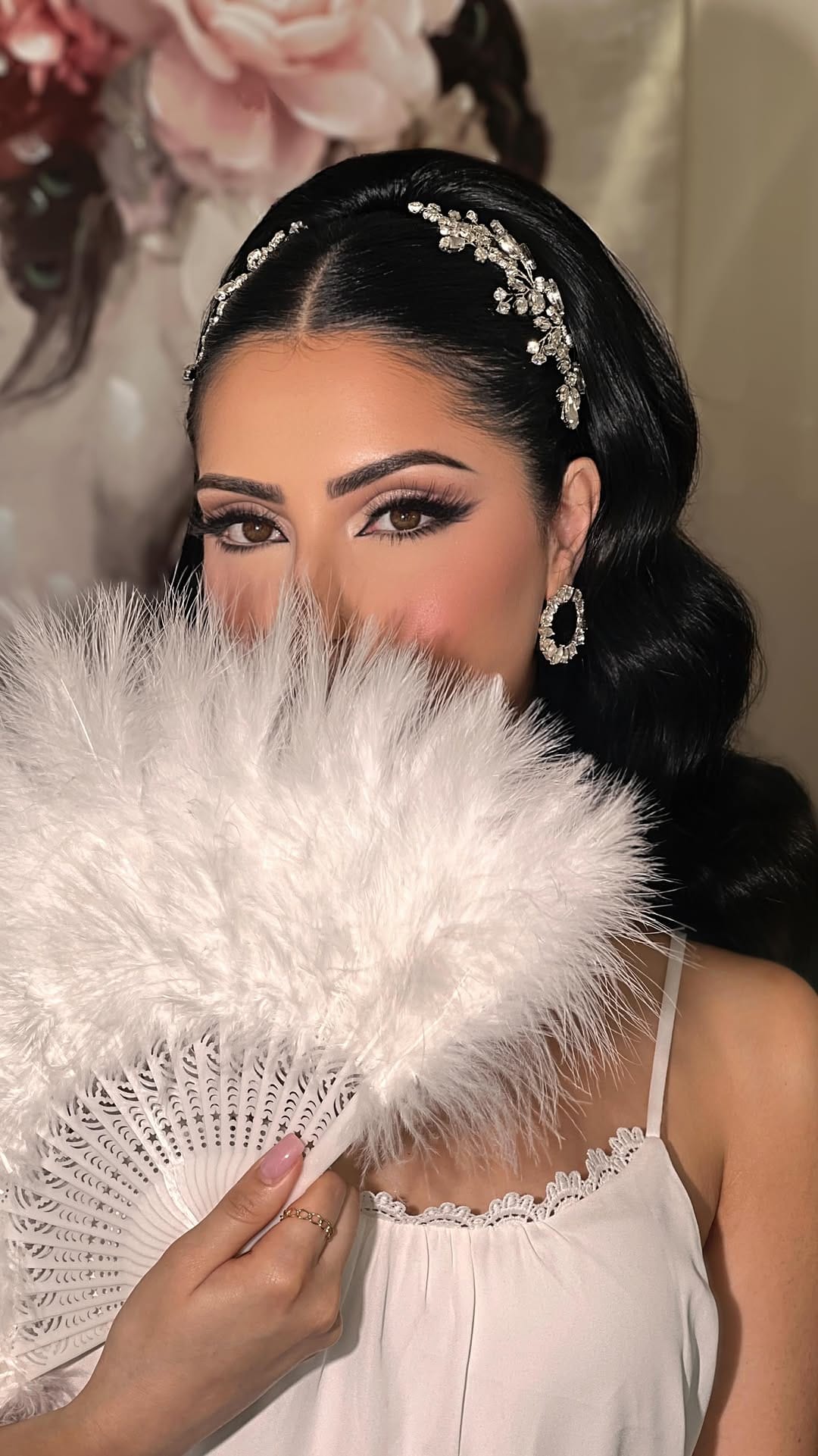 Post 8 by TORONTO-GTA  MAKEUP & HAIRSTYLIST on Instagram (video)