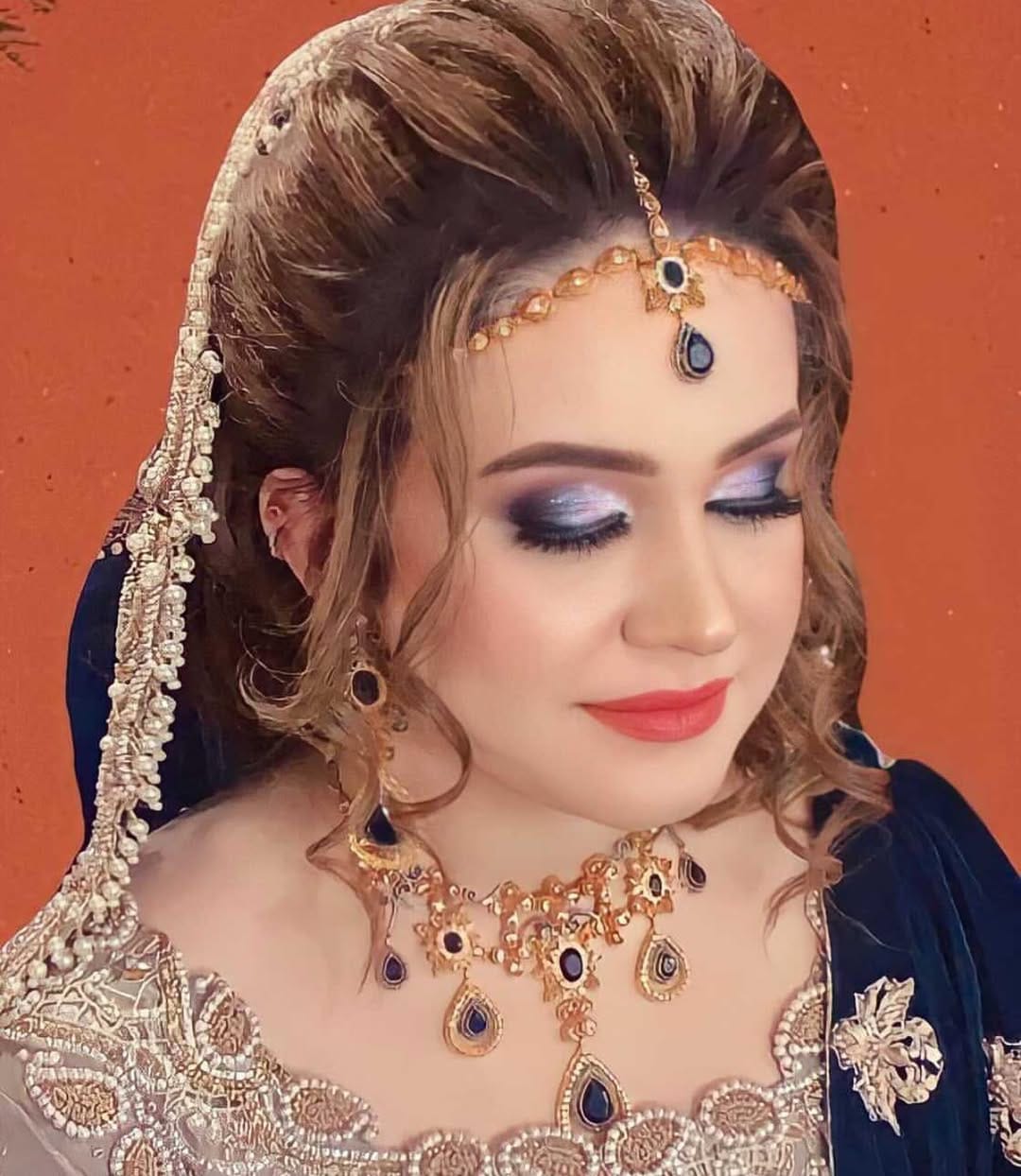 Post 1 by Naila's Makeup Studio on Instagram (image)