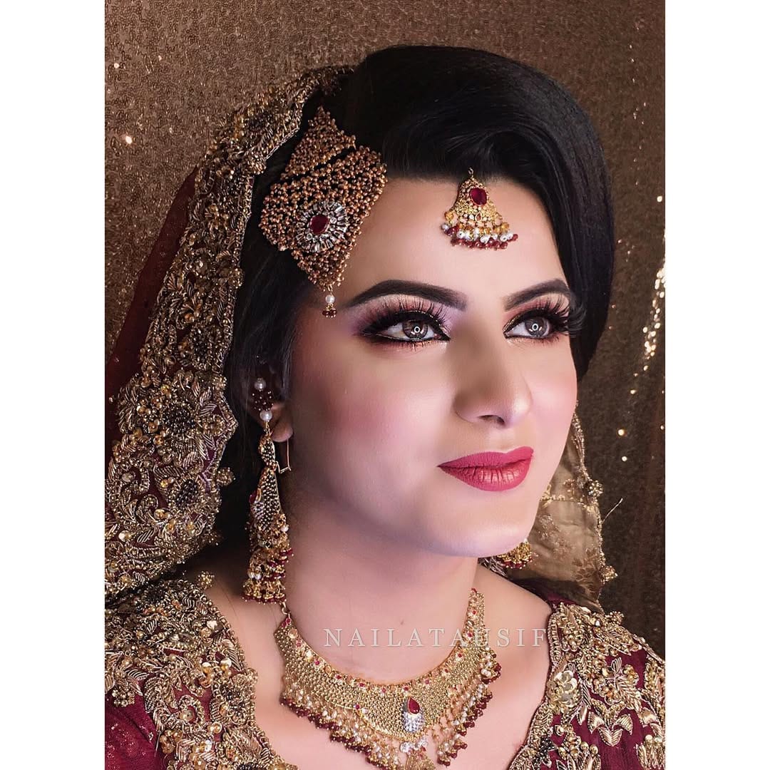 Post 4 by Naila's Makeup Studio on Instagram (image)