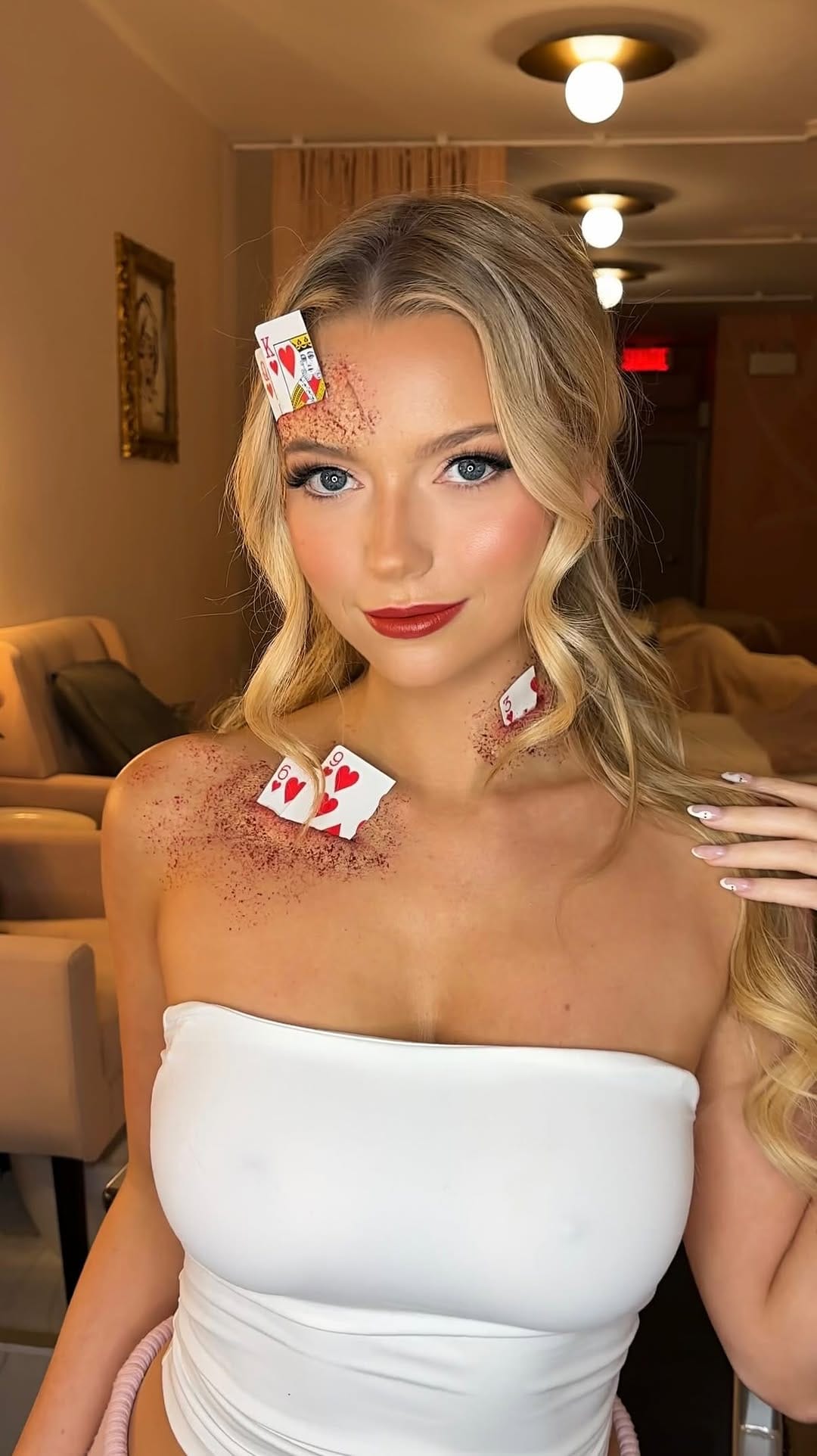 Post 3 by Montreal Makeup Artist on Instagram (video)