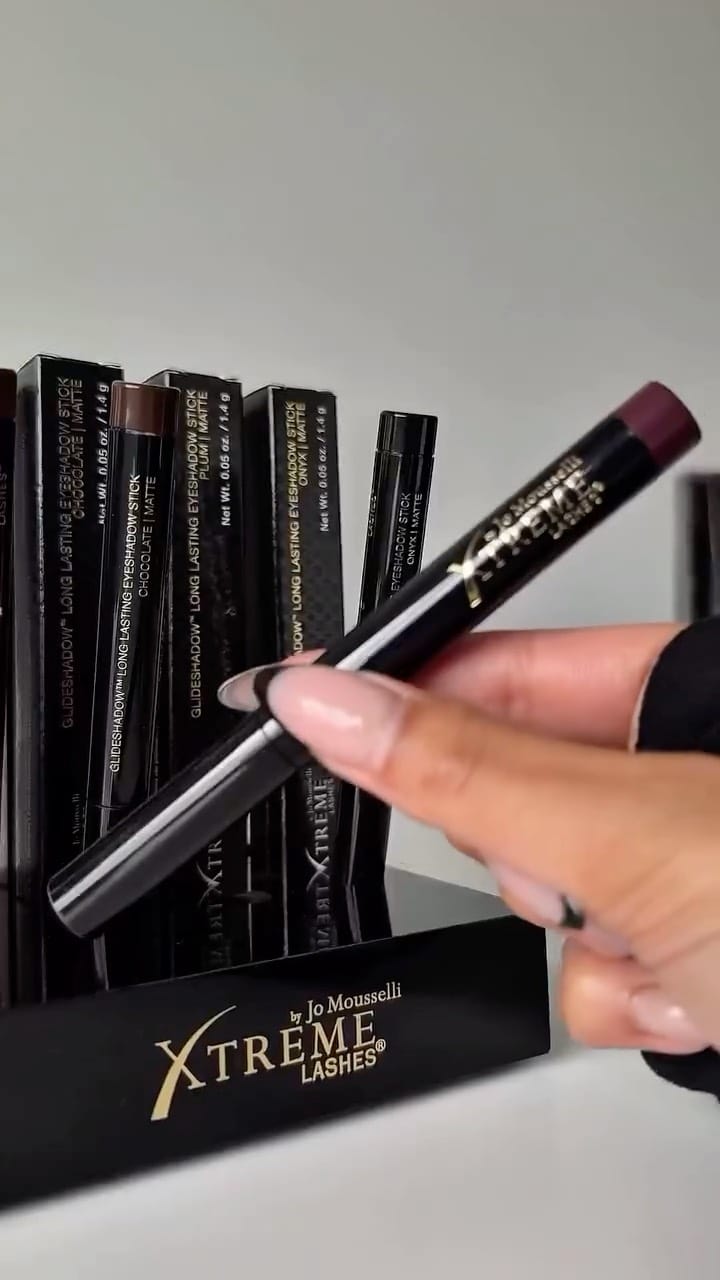 Post 10 by Lash Academy and Supplies on Instagram (video)