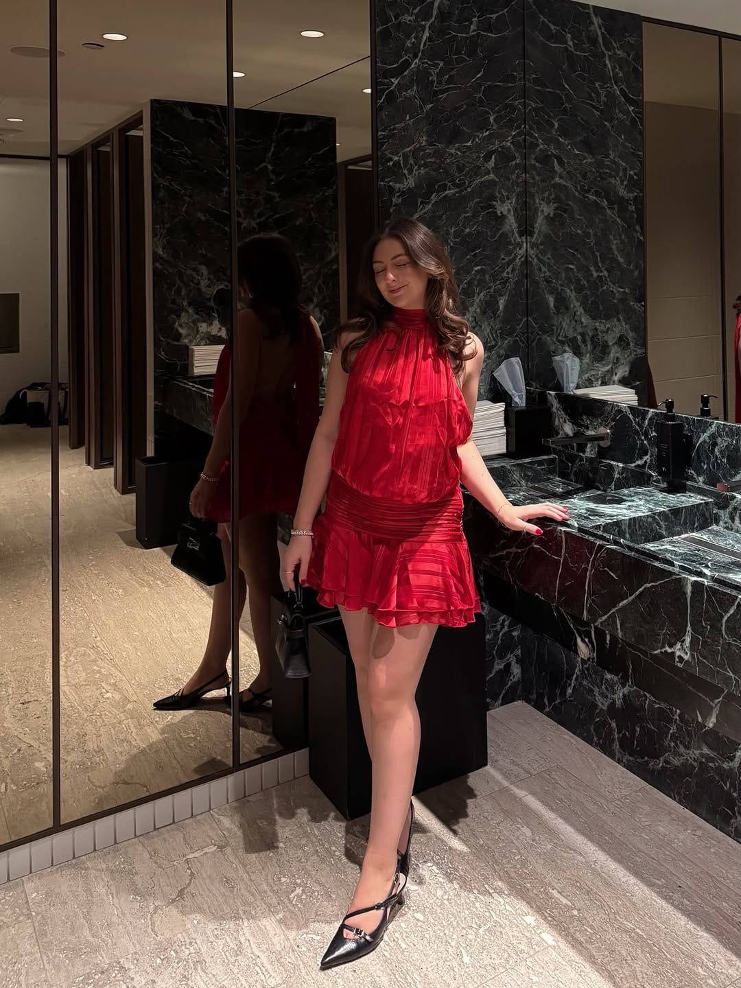 Post 8 by Justine on Instagram (carousel)