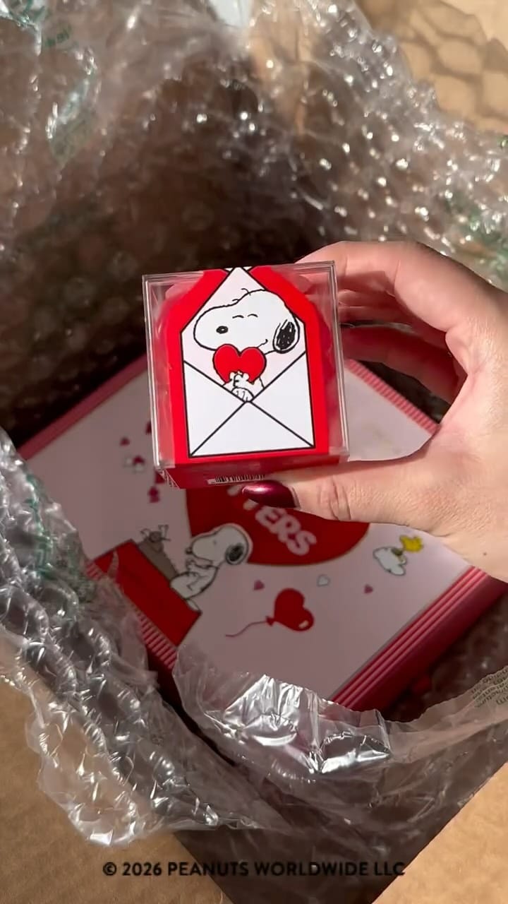 Post 10 by Sugarfina on Instagram (video)