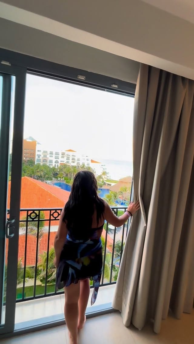 Post 4 by Ana on Instagram (video)