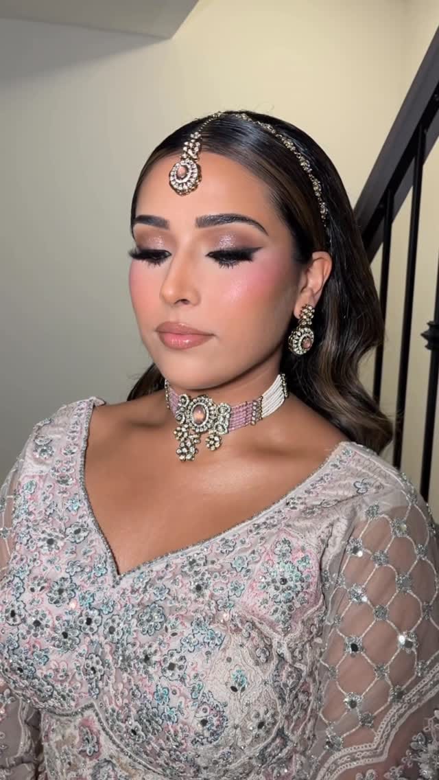 Post 10 by F A C E S • B Y  • M A N U | Bridal Makeup and Hair Artist on Instagram (video)