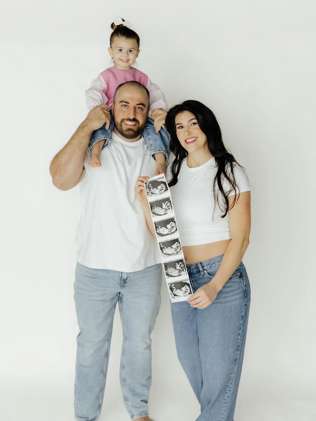 Post 7 by Ashley Coates | Ottawa Lifestyle + Wedding Photographer on Instagram (carousel)