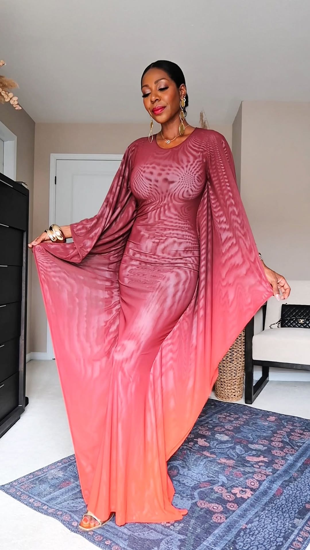 Post 8 by Dominique Baker - Skin | Hair | Travel Expert on Instagram (video)
