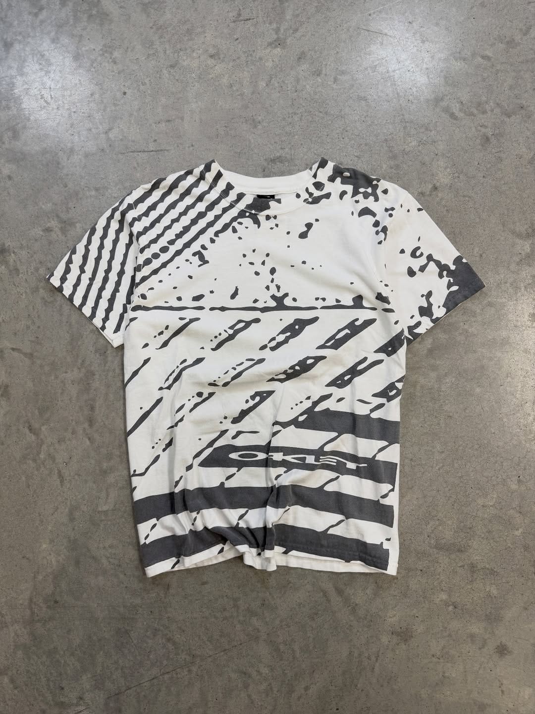 Post 9 by thrift2go on Instagram (carousel)
