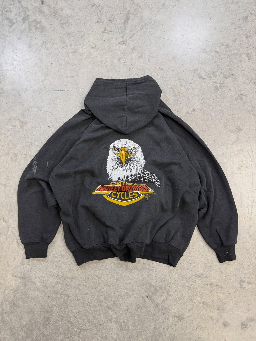 Post 2 by thrift2go on Instagram (carousel)
