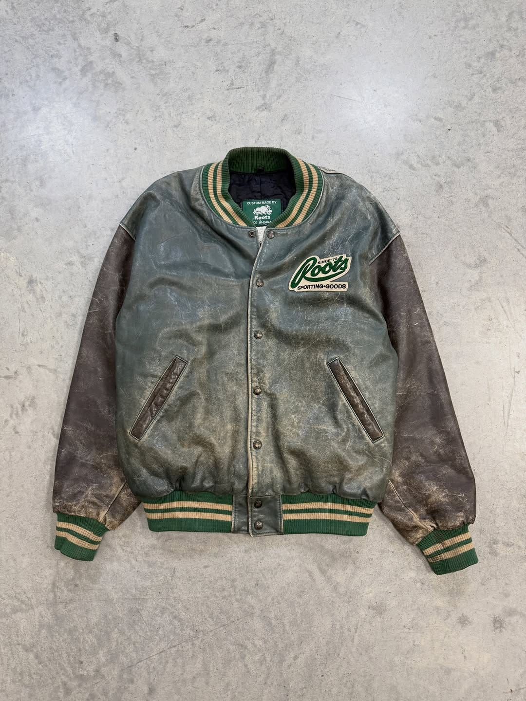 Post 8 by thrift2go on Instagram (carousel)