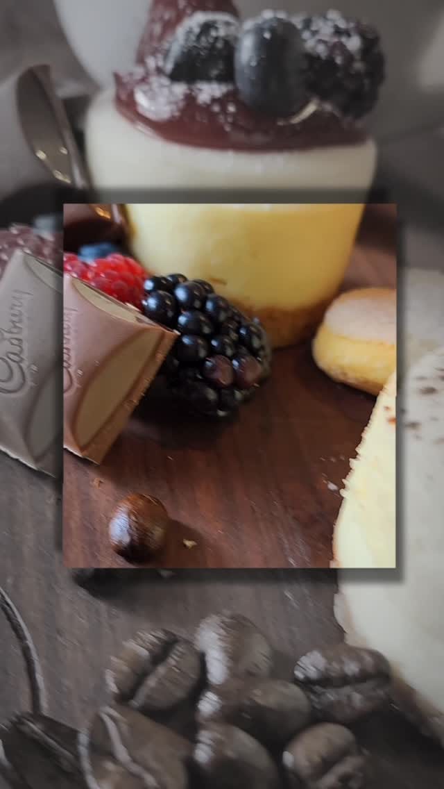 Post 5 by Le Cheesecake Bar on Instagram (video)