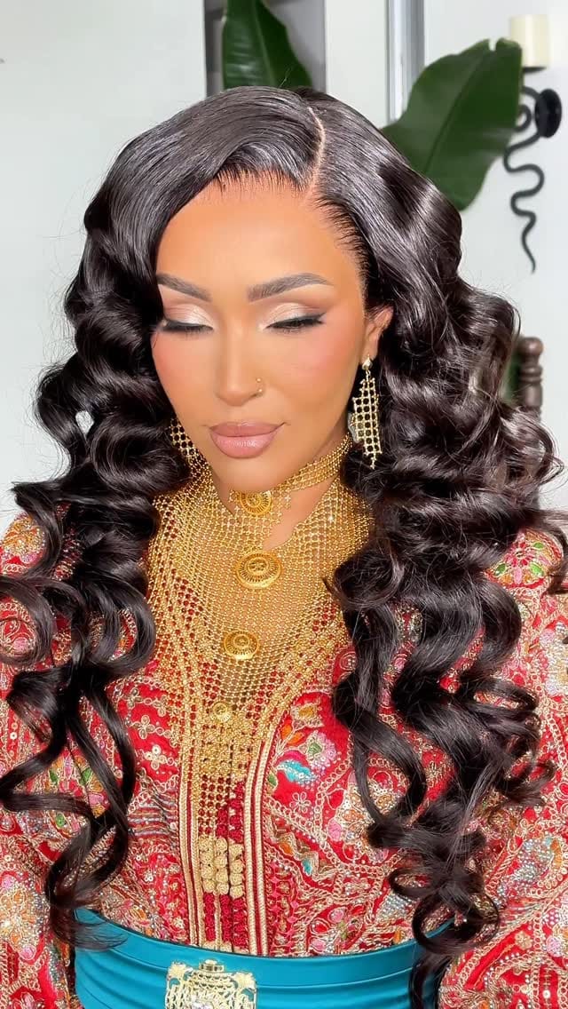 Post 5 by N.A.| Toronto Bridal Makeup Artist on Instagram (video)