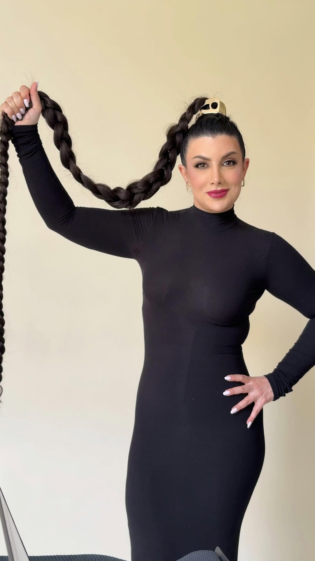 Post 6 by Farrah Sanei on Instagram (video)